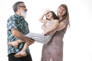 Família Cinsete: Nassau e Jozzy de Souza e a filha Ísis Maria - Foto: Luís Carlos Kriewall Filho