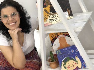 Escritora Caroline Carvalho/Divulgação